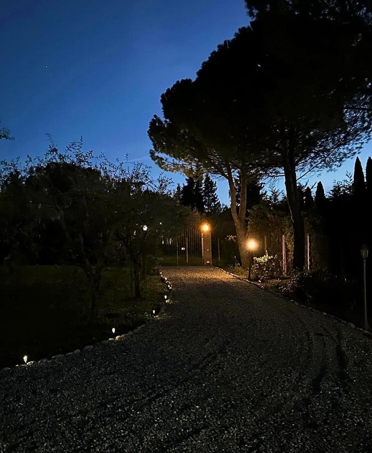 Agriturismo La Terrazza Sul Mangia Сиена Екстериор снимка